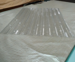 Tôn sóng polycarbonate cao cấp tại miền nam
